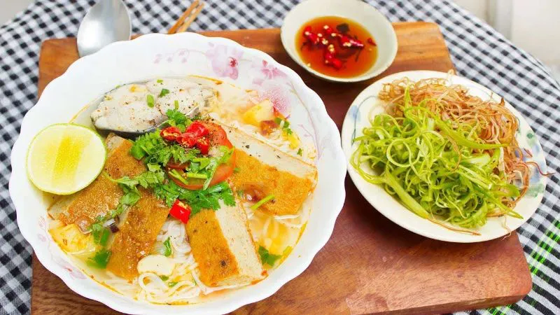 Bún cá Nha Trang – vị ngọt thanh níu chân du khách