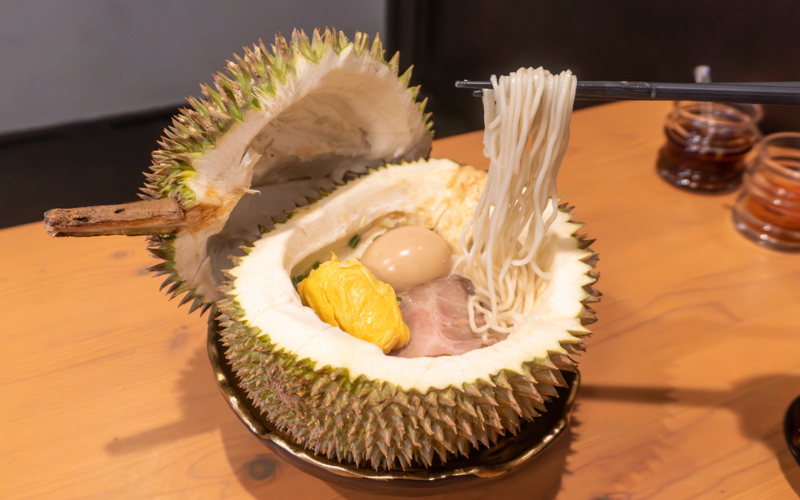 Mỳ sầu riêng hút khách ở Malaysia