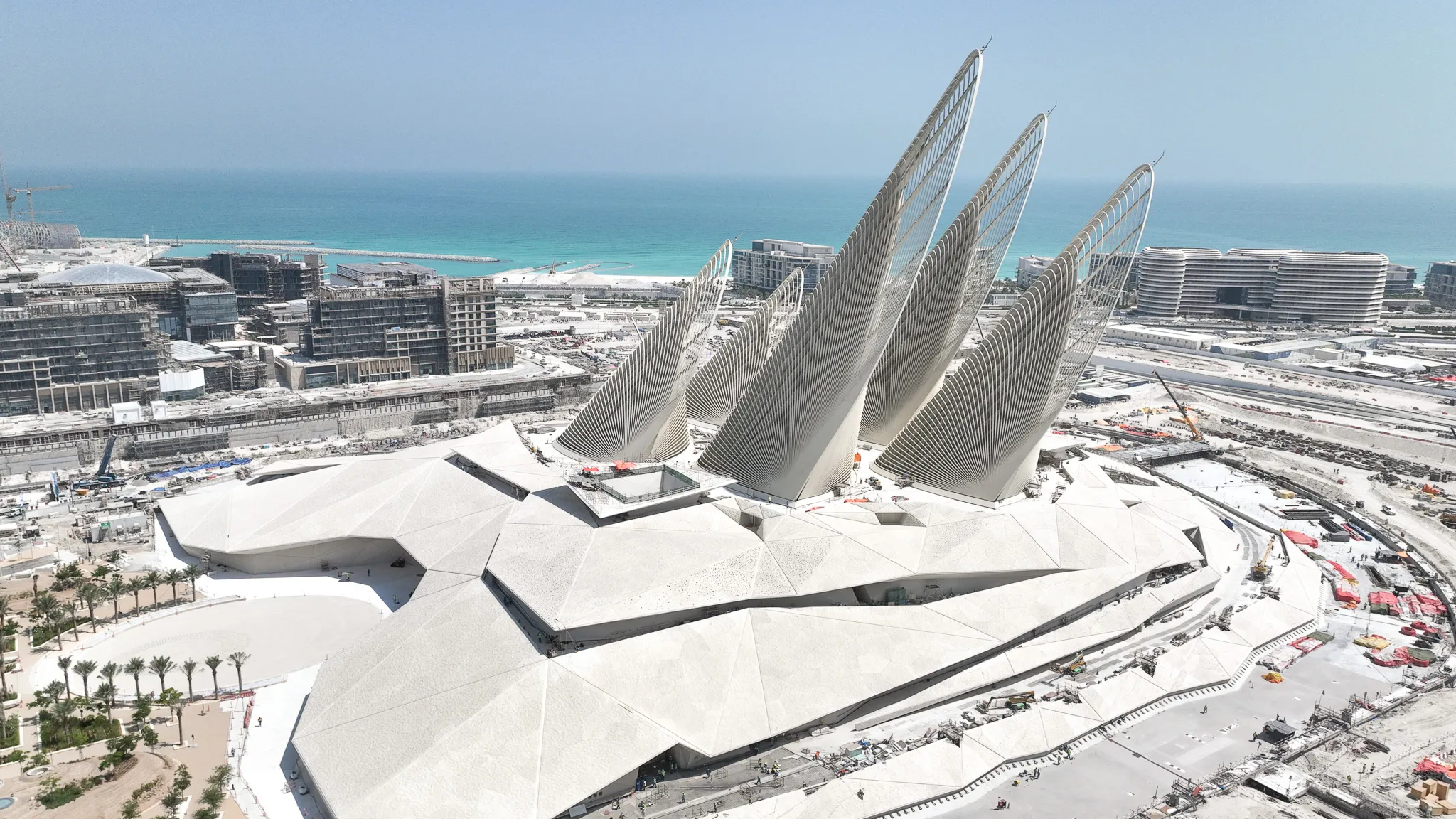 Bảo Tàng Quốc Gia Zayed Lưu Giữ Hơn 1.500 Hiện Vật: Biểu Tượng Văn Hóa Mới Của Abu Dhabi
