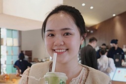 Ảnh sao 6/3: Vợ cầu thủ Duy Mạnh gọi mình là 'cô gái quê mùa'