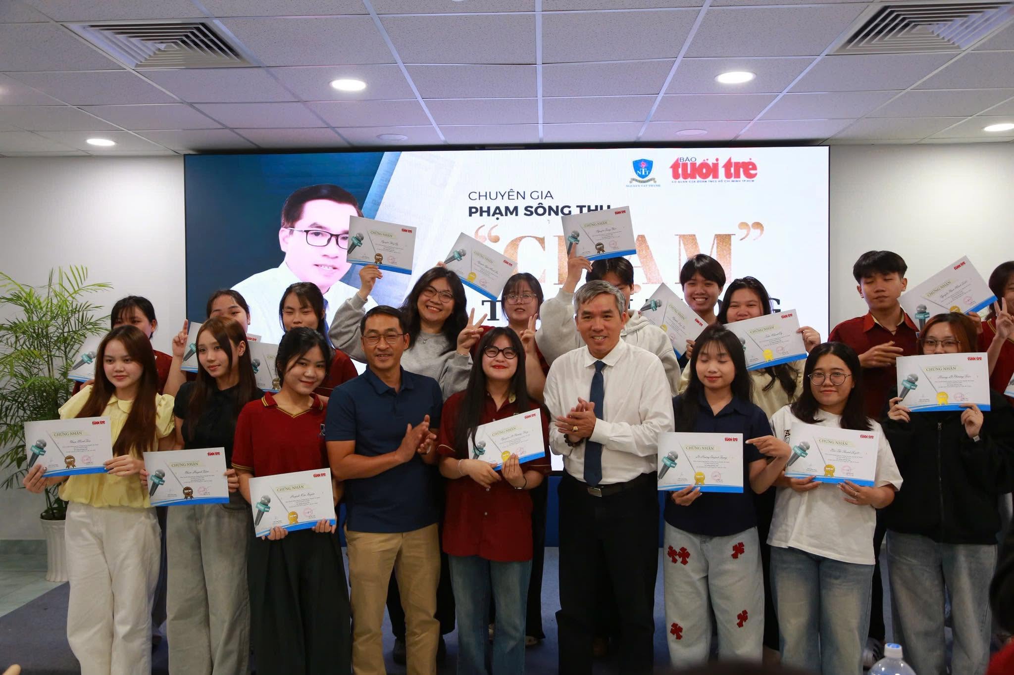 Cánh đồng cỏ Internet và cuộc đua không có điểm dừng