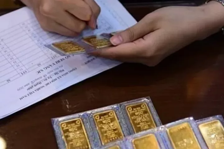 Lý do người mua vàng lỗ nặng