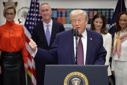 Chưa từng có tiền lệ: Ông Trump bắt tay 9 “ông lớn” dược phẩm để hạ giá thuốc