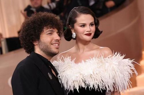 Benny Blanco tiết lộ cách mừng 1 năm cưới Selena Gomez